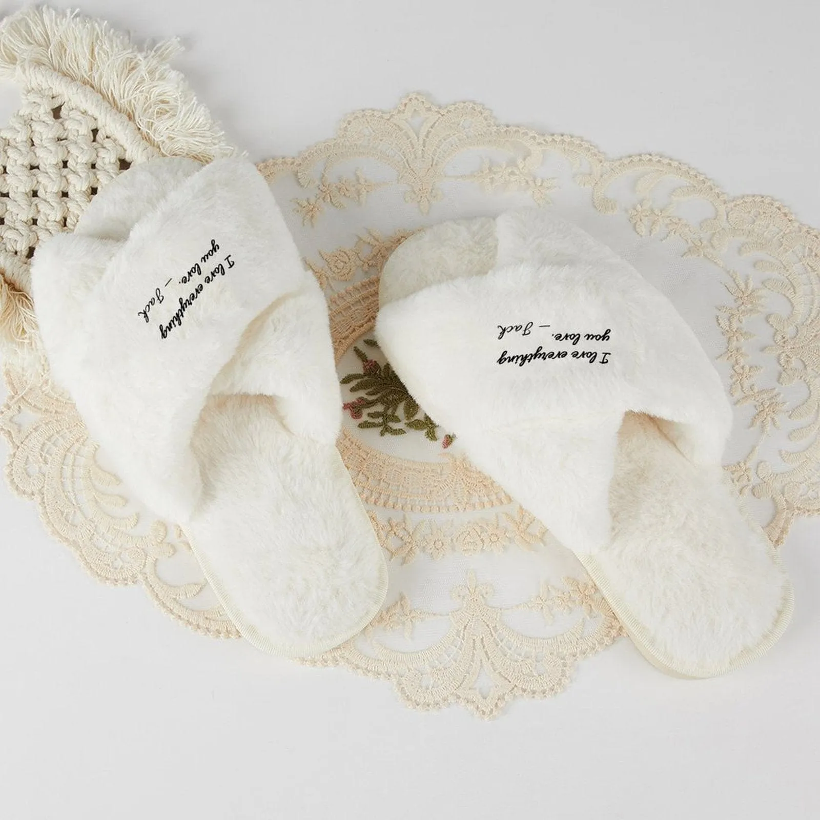 Custom Text Love You Bridesmaid Slippers Fluffy Bridal Slippers Fuzzy Cross Band House Slide Shoes