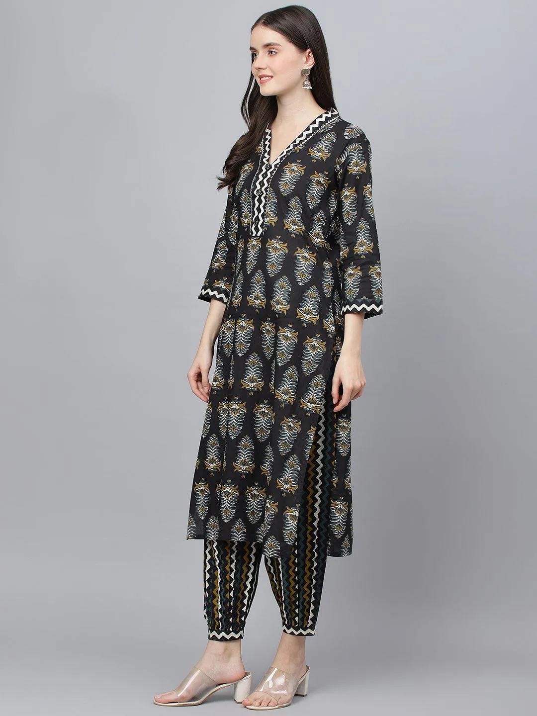 Divena Black Cotton Straight Kurta Hem Cuffed Pant set