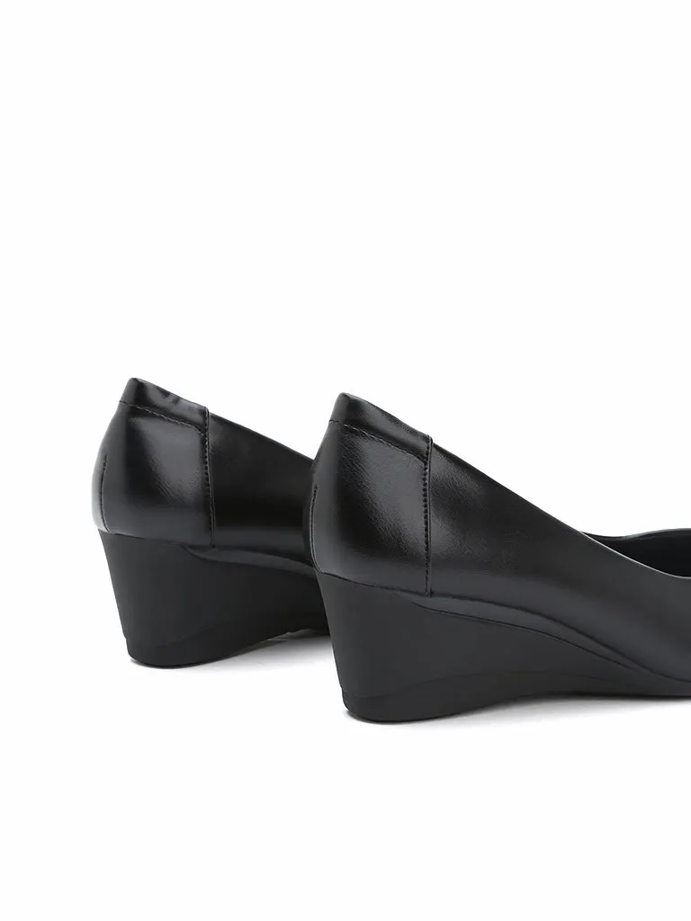 Erin Wedge Pumps