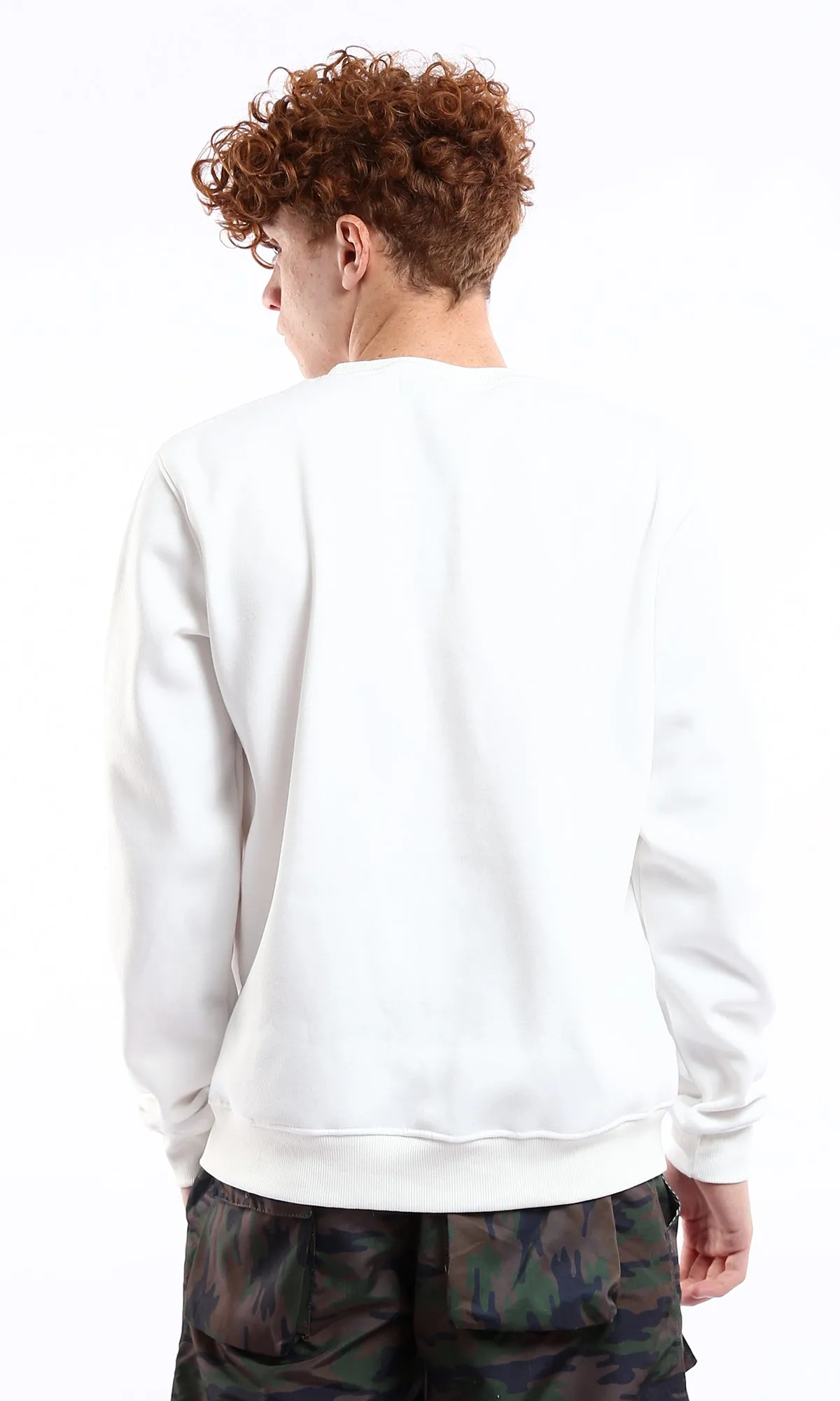 O178003 White Crew Neck Solid Sweatshirt With Inner Fleece